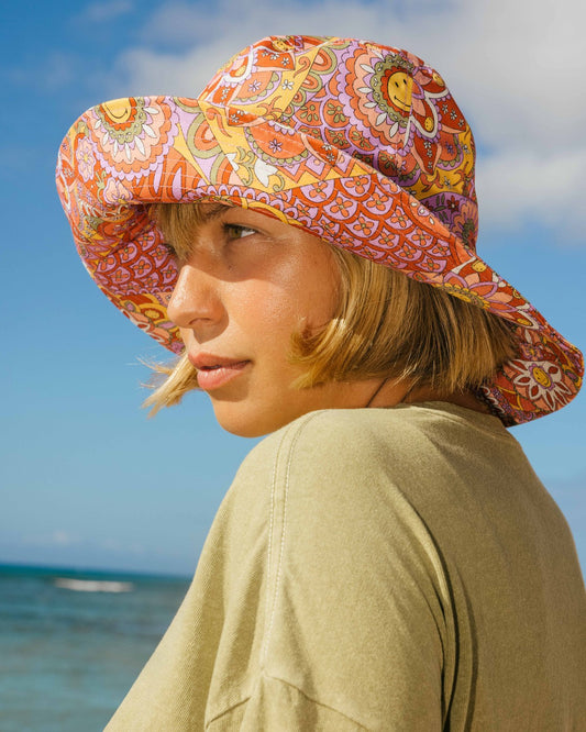 Bob Smiley bucket Billabong
