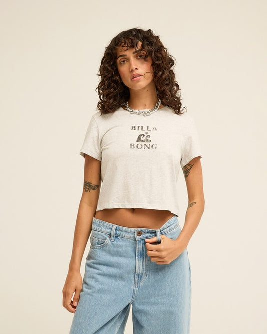 Tee shirt crop Surfing in town Billabong